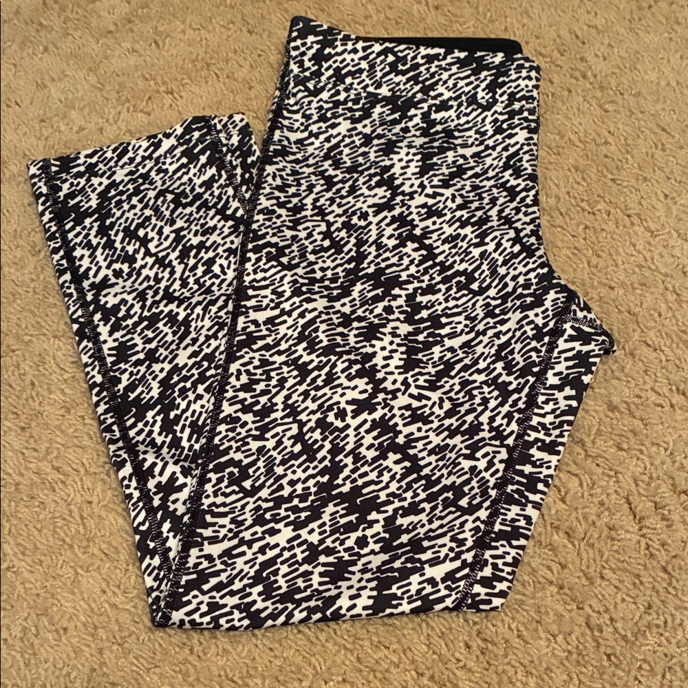 Nike Dri-FIT Black and White Leggings (size small)